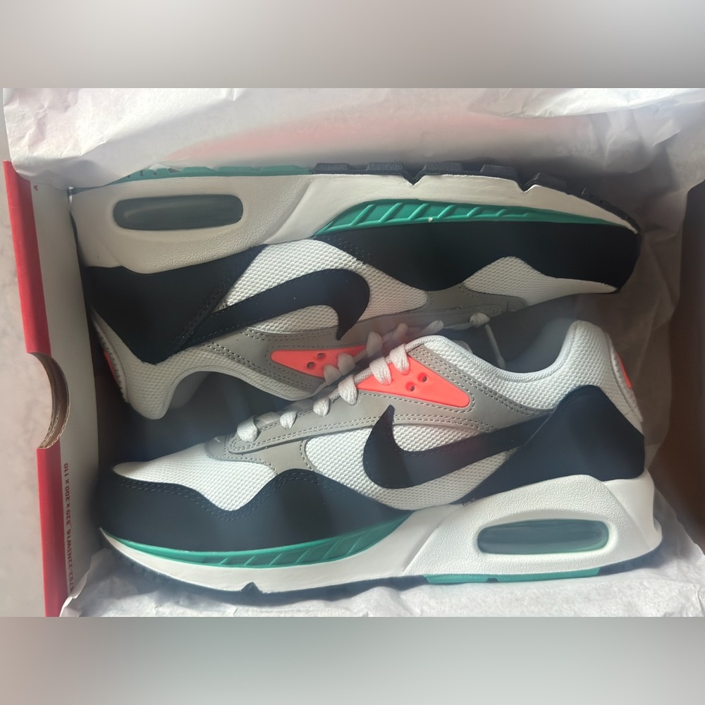 Nike Air Max Correlate - White, Black, and Green